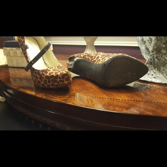 BCBG Generation shoes - Picture 3 of 4